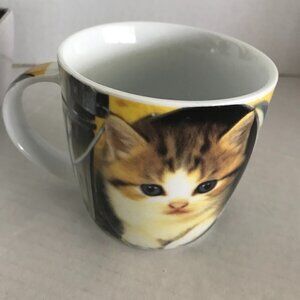 MULBERRY HOME COLLECTION - Kittens Coffee/Tea Mug - Yellow/Silver/White/Brown